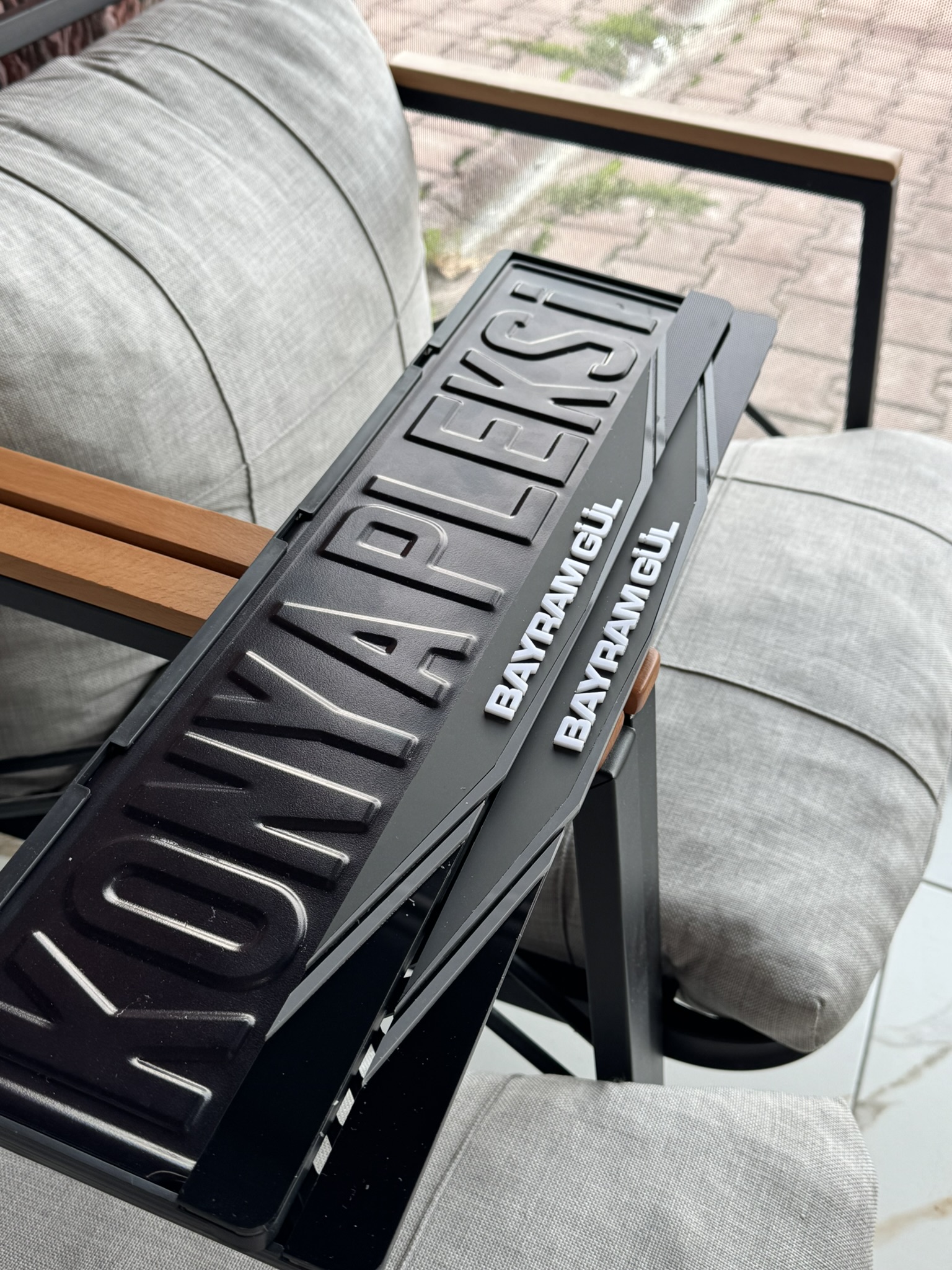 Çizgi Detaylı 3D Plakalık